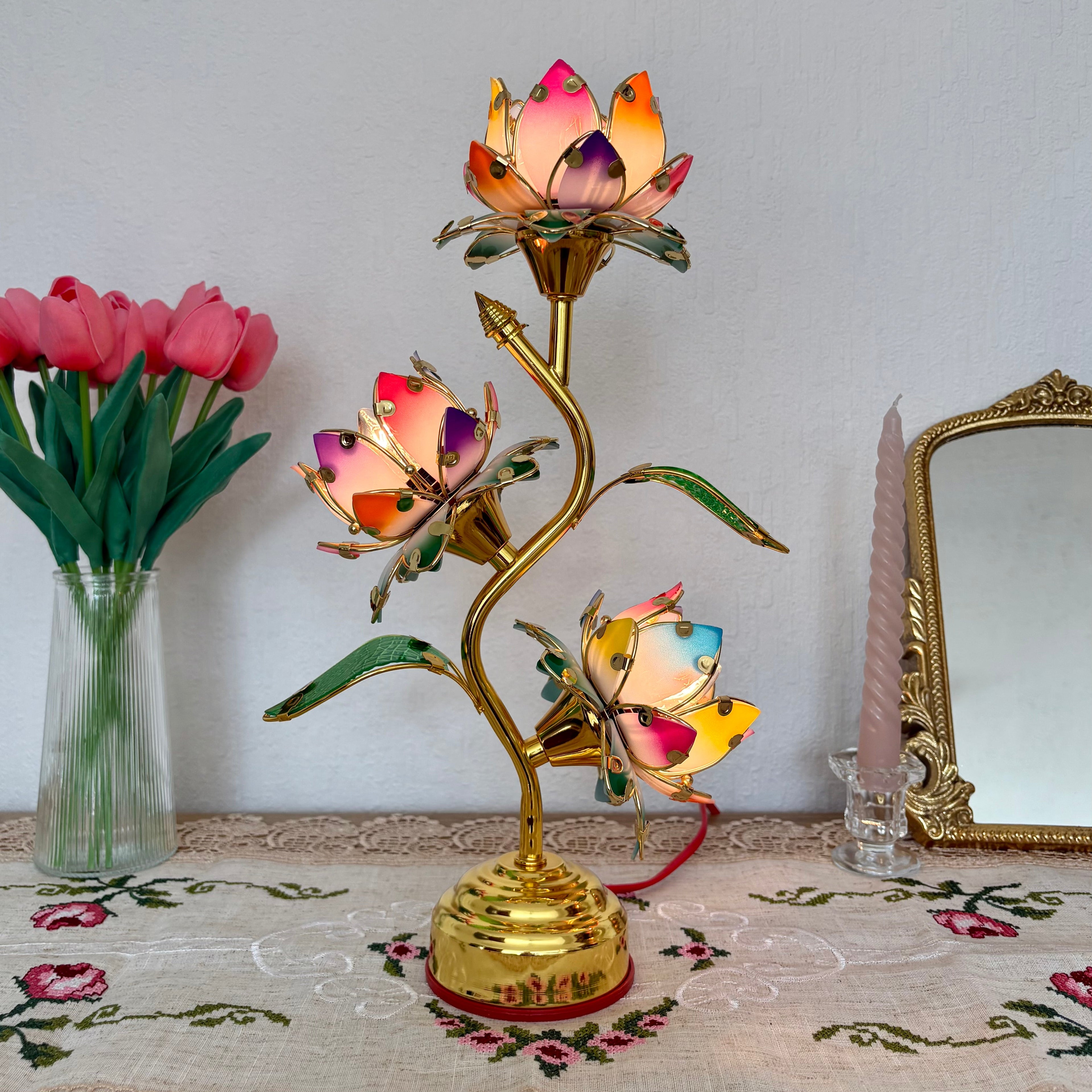 Crystal Lotus Lamp – Soft Glow Decorative Night Light