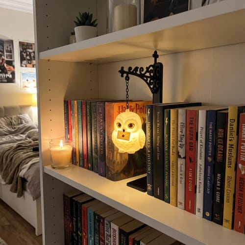 Magical Figurine Book Nook Light – LED Fantasy Bookshelf Decoration