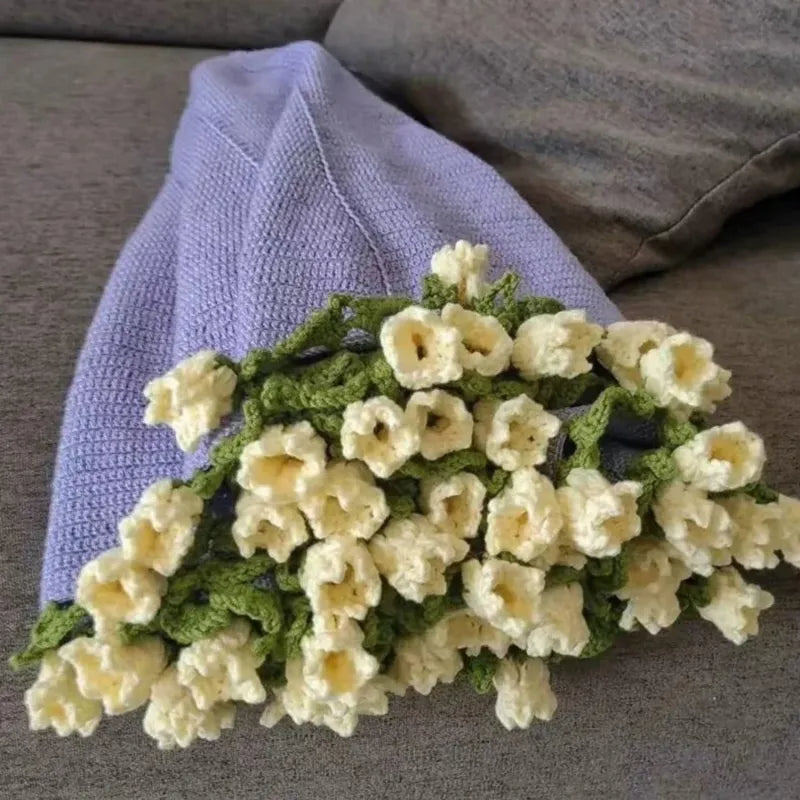 🎄🌹 Handwoven Christmas Rose Blanket – Cozy Holiday Gift ✨